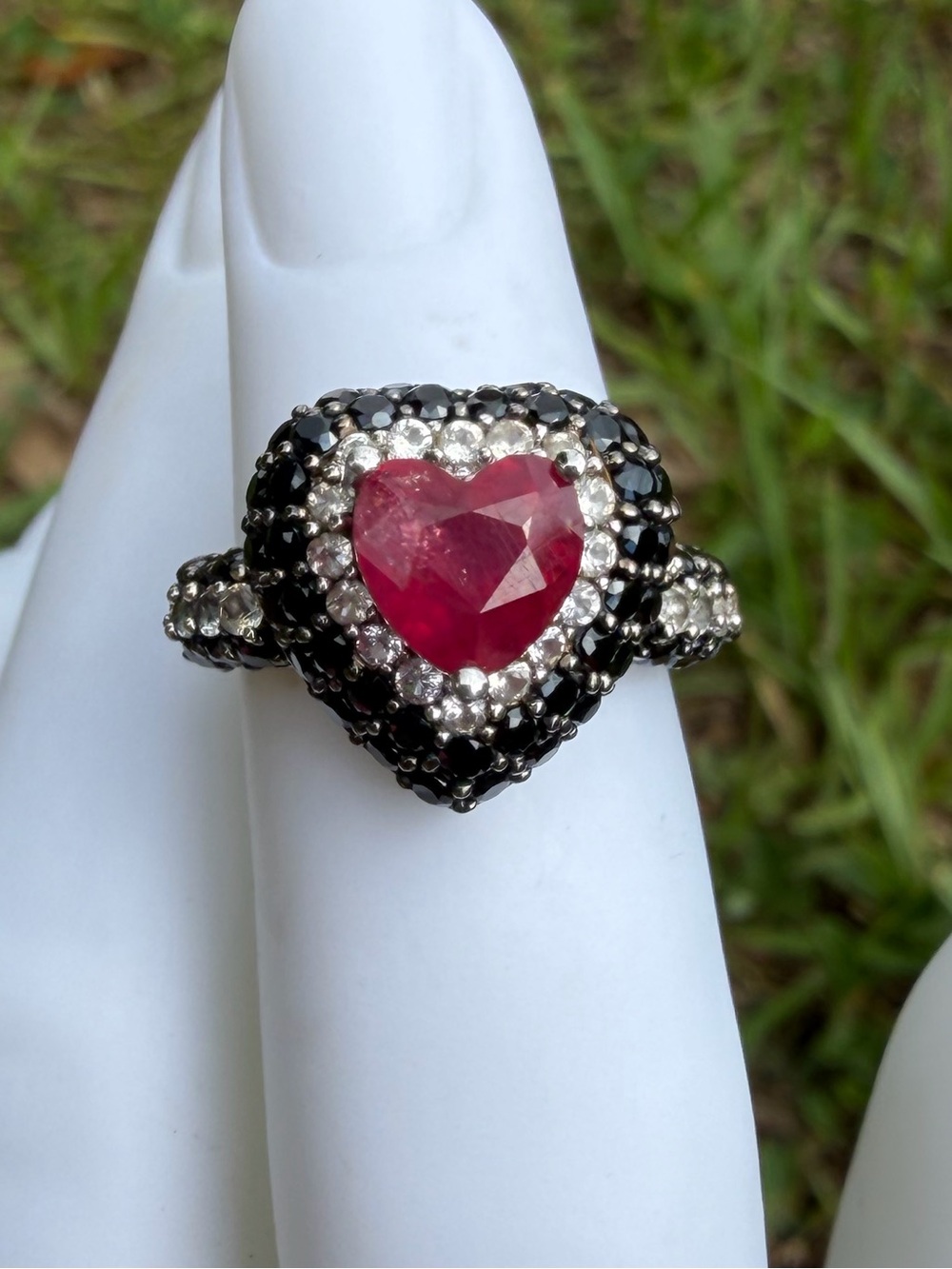 Heart-Shaped Red Crystal Ring with Black and Silver Accents